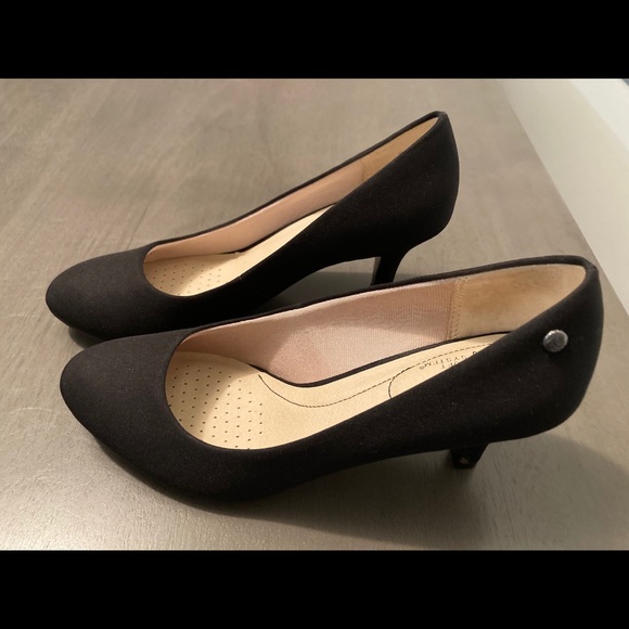 Pumps - Picture 2 of 5